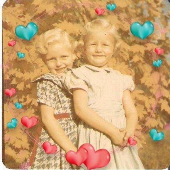 Profile Picture of Diane Hurd (@dianeh57) on Poshmark