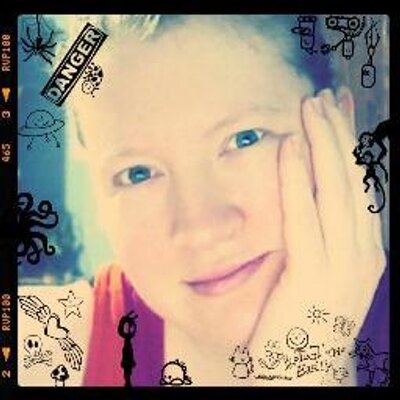 Profile Picture of Elizabeth Karnes (@LizzyJoQuilts) on Twitter