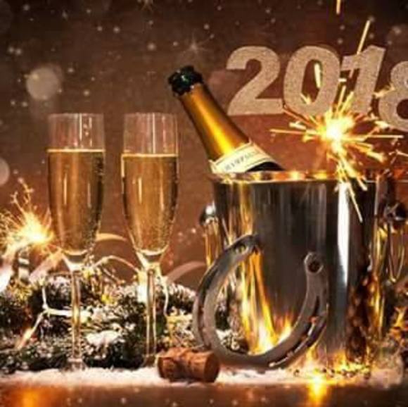 Profile Picture of Lisa Byall (@sllissia) on Poshmark