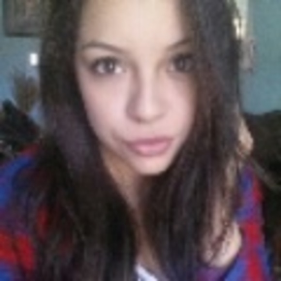 Profile Picture of Diana Castro (@cheekydee10) on Poshmark