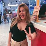 Profile Picture of i s a b e l l y. (@bellywimmer) on Instagram
