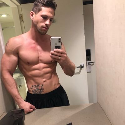 Profile Picture of Roman Todd (@RomanTodd7) on Twitter