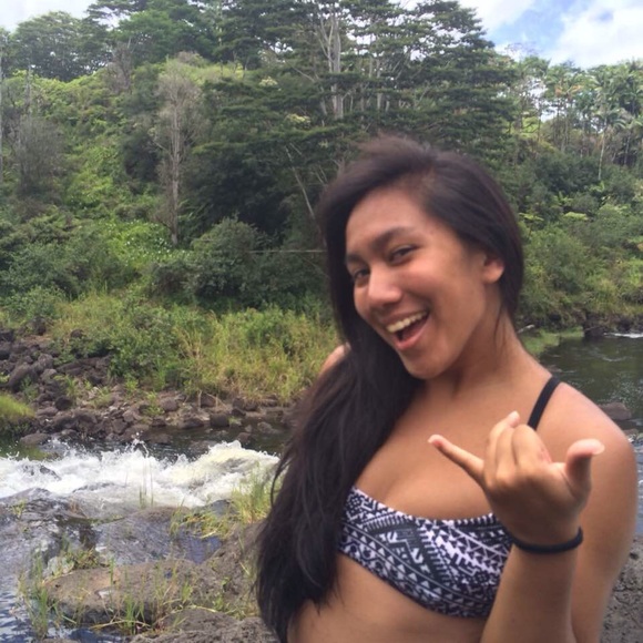 Profile Picture of Brieann Astrande (@brieannk) on Poshmark