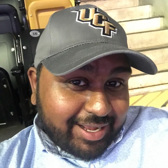 Profile Picture of Devin Persaud (@devingpersaud) on Poshmark