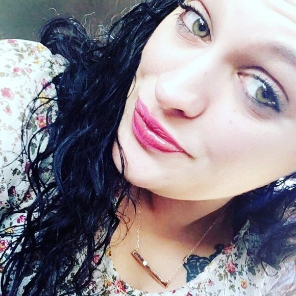 Profile Picture of Cierra Castaldi (@castaldi) on Poshmark