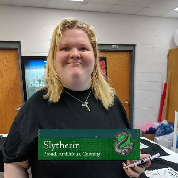 Taylor Hesting - Poshmark Profile Picture of Taylor Hesting (@taylor_hesting) on Poshmark