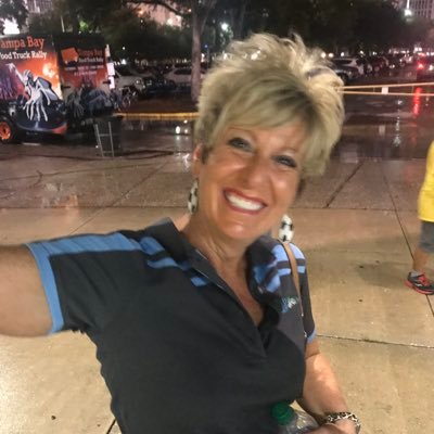 Profile Picture of Julie Lutz (@jklutz1412) on Twitter