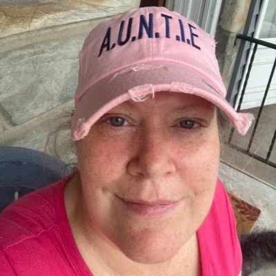 Profile Picture of Jennifer Lillis (@JenniferLillis4) on Twitter