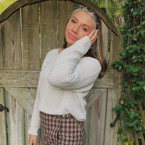 Profile Picture of Lacie Scott (@lacie_scott) on Poshmark