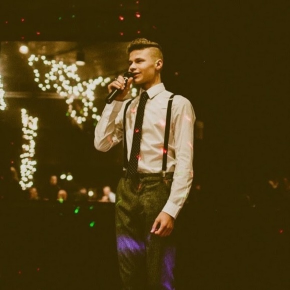 Profile Picture of Arthur Kovalevich (@artfist568) on Poshmark