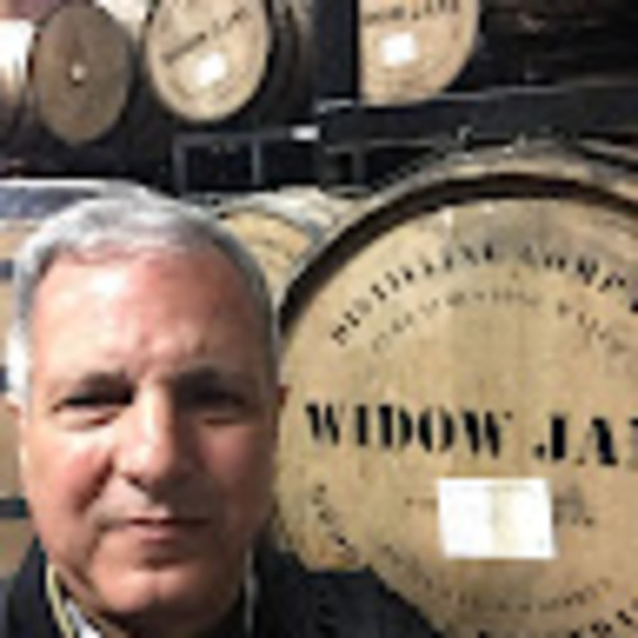 Profile Picture of Bill Giacci (@billgiacci) on Poshmark