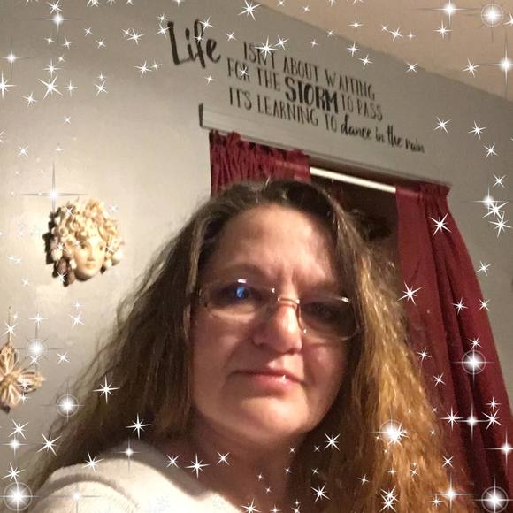 Profile Picture of Penny Scott (@pensmisty) on Poshmark