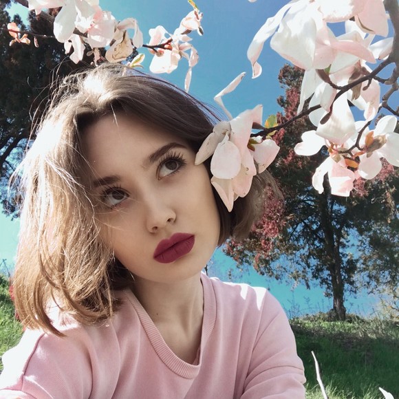 Profile Picture of Kay Higgins (@hagstonea) on Poshmark