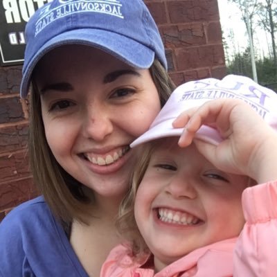 Profile Picture of Claire Stover (@letmeclaireify8) on Twitter