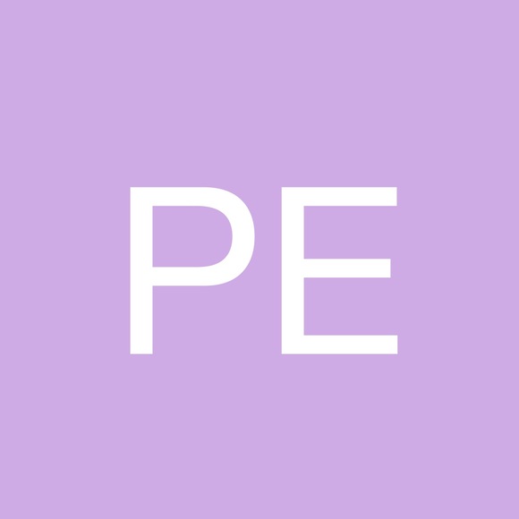 Profile Picture of Priscilla Ebersole (@pizo25) on Poshmark