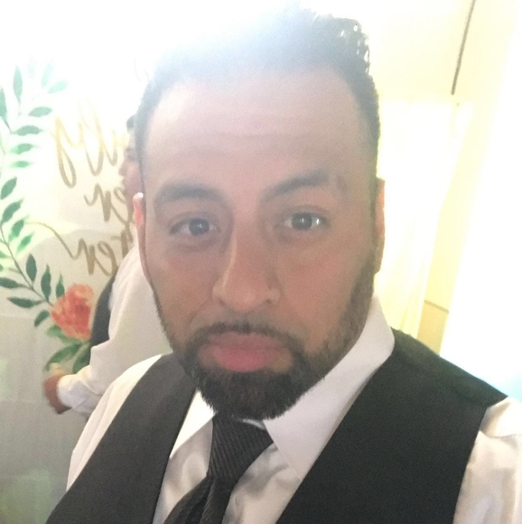 Profile Picture of Minor Garcia (@gee_ohh) on Poshmark