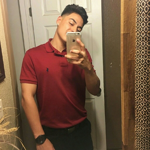 Profile Picture of Daniel Mireles (@offical_dvnny11) on Poshmark