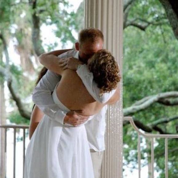 Profile Picture of Alison Belleau (@alisonbelleau) on Poshmark