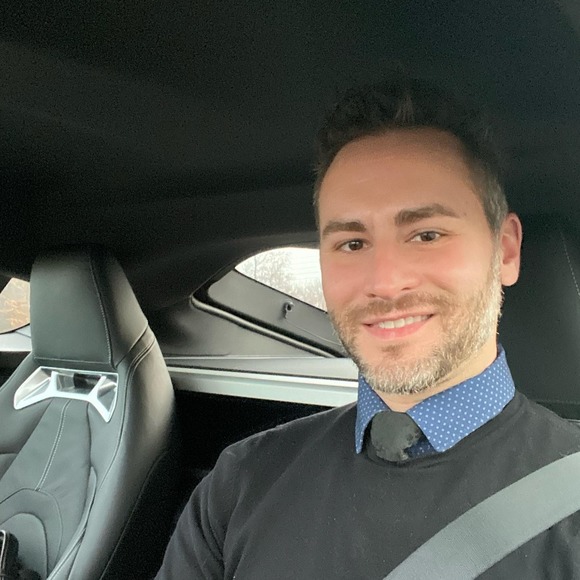 Andrew Cavicchi - Poshmark Profile Picture of Andrew Cavicchi (@ang1701) on Poshmark