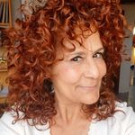 Profile Picture of Sylvia (she/her) (@curly_sylvi) on Instagram