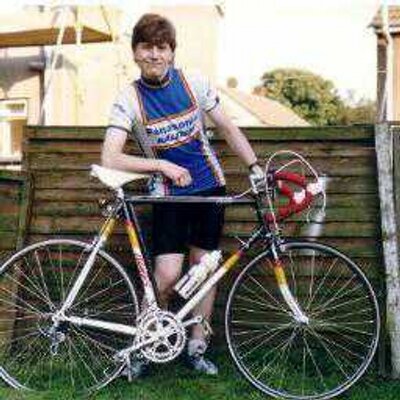 Profile Picture of Darren Neal (@Dazzle3271) on Twitter