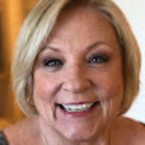 Profile Picture of Deb Liotti (@liottideb) on Poshmark