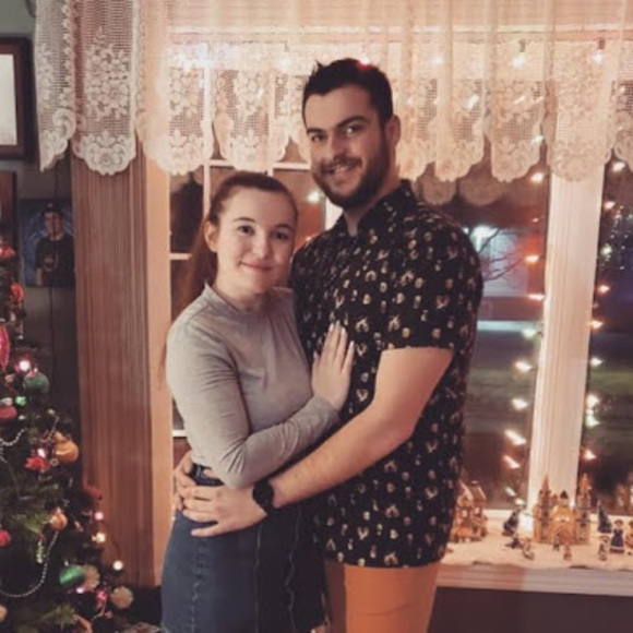 Profile Picture of Sarah-michelle Laberge (@sarahlaberge28) on Poshmark