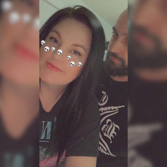 Profile Picture of Amanda Grizzle (@amandagrizzle) on Poshmark