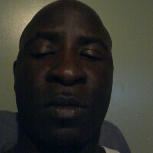 Profile Picture of Shawn Thompson (@abshawnt) on Poshmark