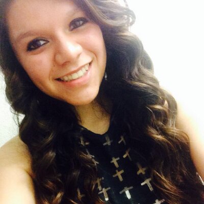 Profile Picture of Cassandra Guzman (@cassieguzman95) on Twitter