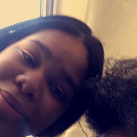 Profile Picture of Kendall Lloyd (@kendalloyd) on Poshmark