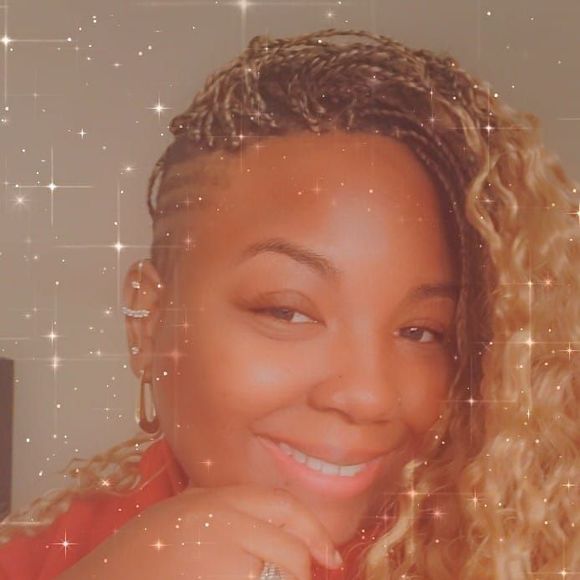 Profile Picture of Audrey Hobbs (@audreycamail) on Poshmark