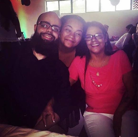 Profile Picture of Isabel Nieves (@issie66) on Poshmark