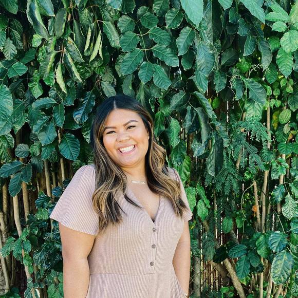 Profile Picture of Alyssa Domingo (@domingoalyssa) on Poshmark