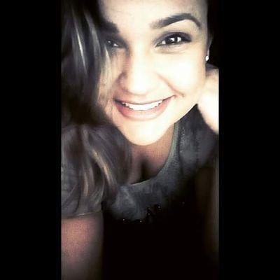 Paula Vasconcelos - Twitter Profile Picture of Paula Vasconcelos (@pauladvasconcel) on Twitter