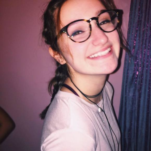 Rebecca Dunayev - Poshmark Profile Picture of Rebecca Dunayev (@bdunay01) on Poshmark