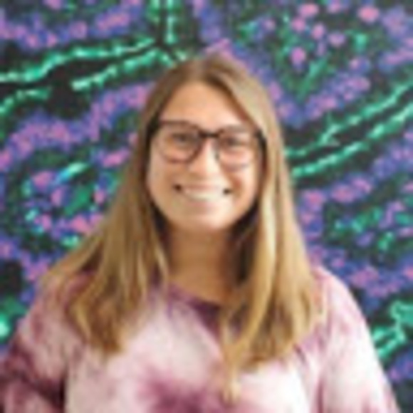 Katlynn Emaus - Poshmark Profile Picture of Katlynn Emaus (@katlynnemaus) on Poshmark