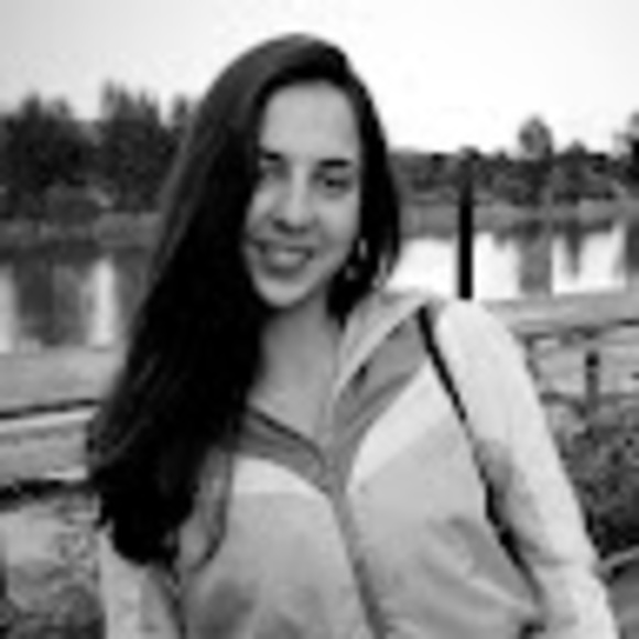 Profile Picture of Natalia Ancares (@nataliaancares) on Poshmark