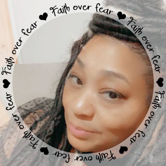 Profile Picture of Patricia Whitfield (@1969patricia) on Poshmark