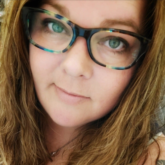 Profile Picture of Jessica Walls (@jesswalls75) on Poshmark
