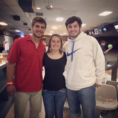 Profile Picture of Mandy (@mandybogart) on Twitter