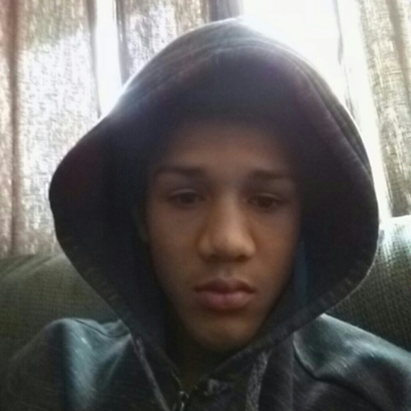 Profile Picture of Nathan Lampman (@lifeplayzz) on Poshmark