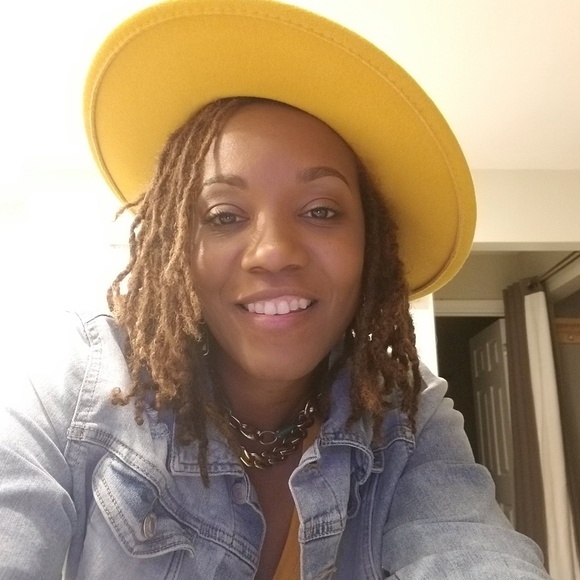 Reesespeacez Reese - Poshmark Profile Picture of Reesespeacez Reese (@reesezpeacez) on Poshmark