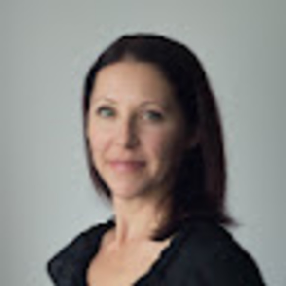 Profile Picture of Lisa Mannello (@slmannello92) on Poshmark