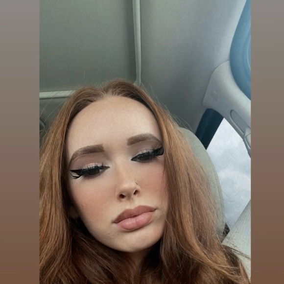 Profile Picture of Jordan Plummer (@jordyyy2004) on Poshmark