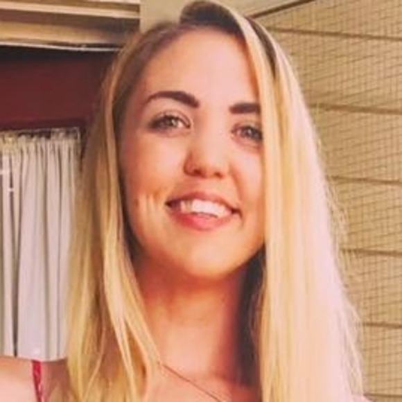 Profile Picture of Alexandra Mccrory (@alliemcwtf) on Poshmark