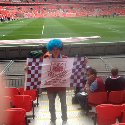 Profile Picture of James Coker (@jimladfc) on Twitter