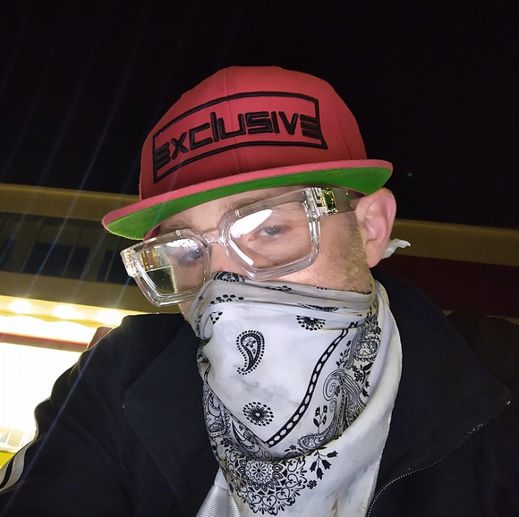 Profile Picture of Class Zimbler (@ironrogue730) on Poshmark