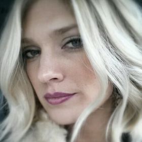 Profile Picture of Amanda Richardson (@mandarichie) on Pinterest