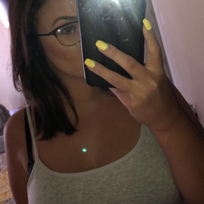 Profile Picture of Kendall Brooke (@kendalldeforest) on Twitter